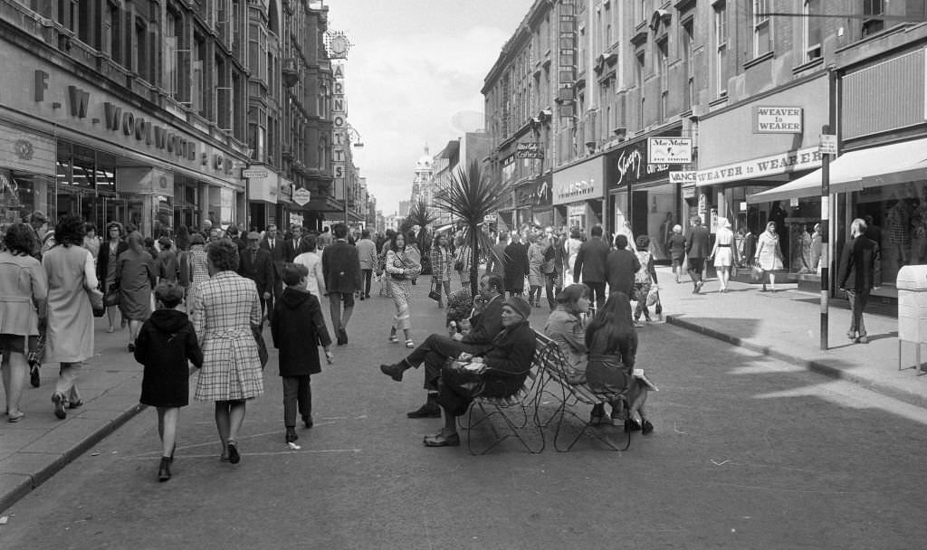 Scenes from Henry Street, Dublin, 1971