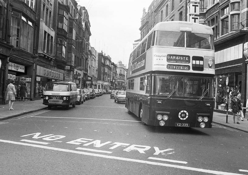 Scenes from Grafton Street, June 1971.