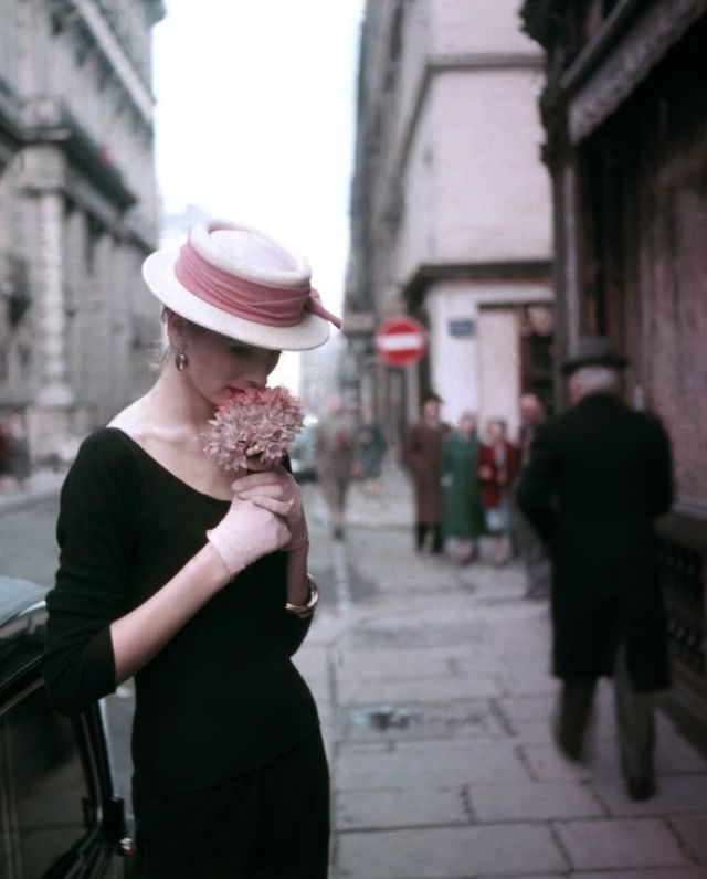 Suzy Parker with hydrangea, 1953