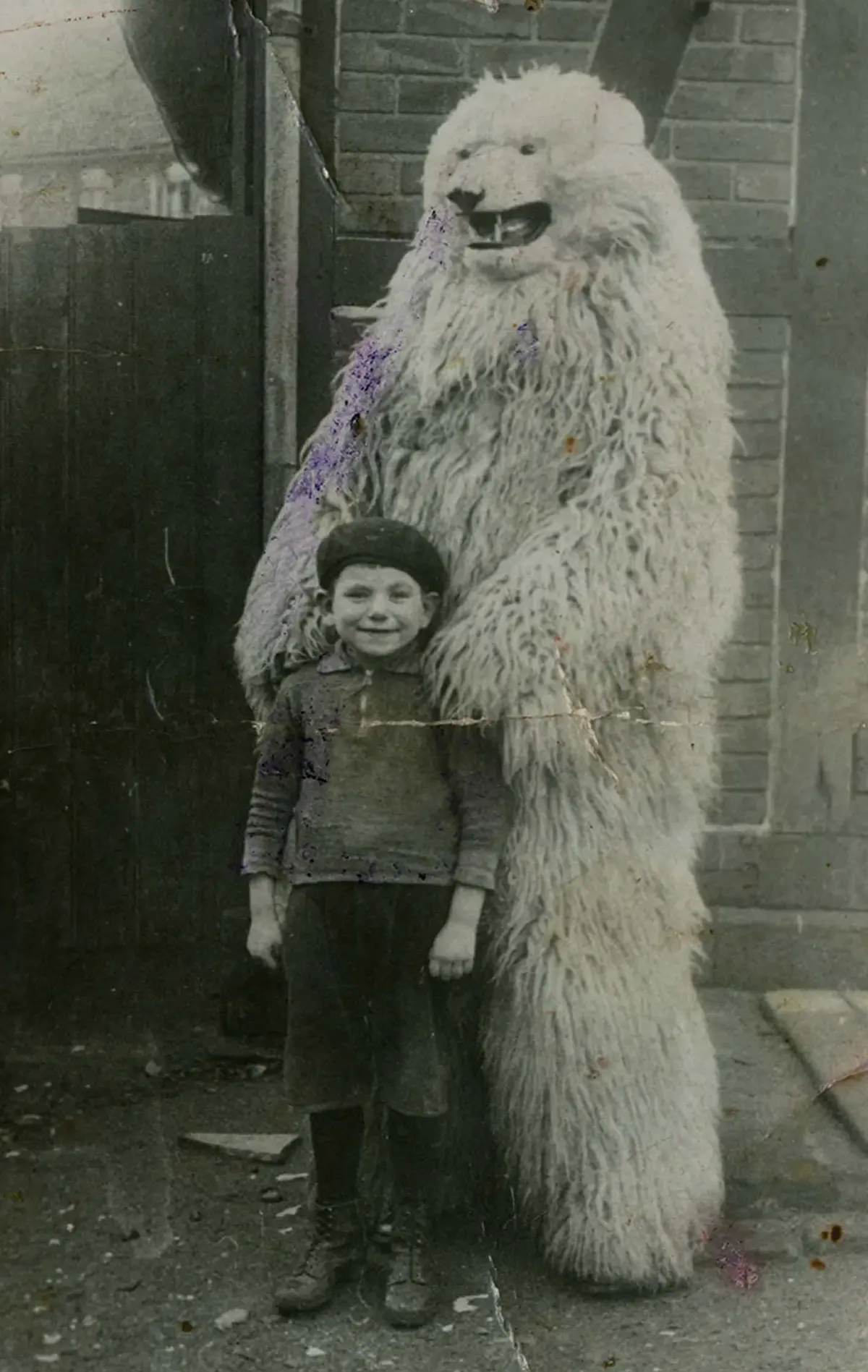 Fascinating Photos of Germans Posing with the Polar Bear Mascots, 1920-1970