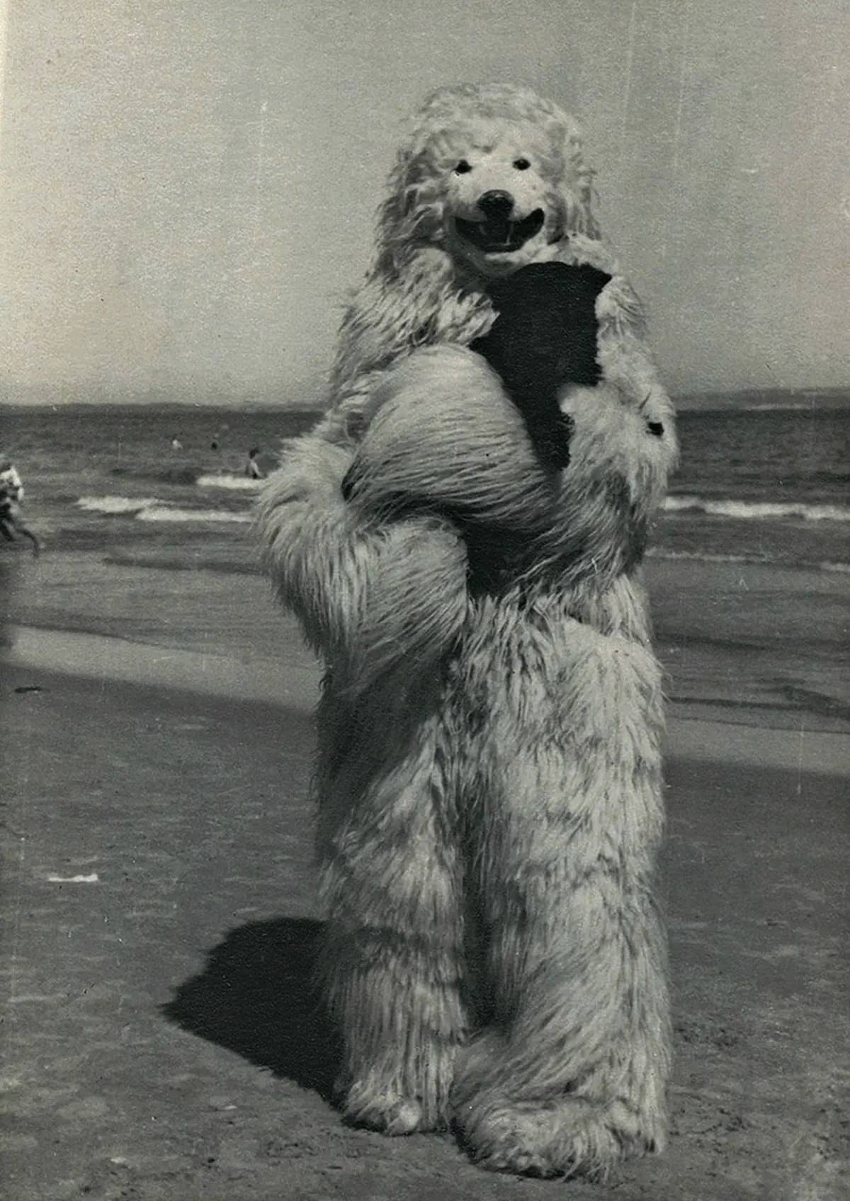 Fascinating Photos of Germans Posing with the Polar Bear Mascots, 1920-1970