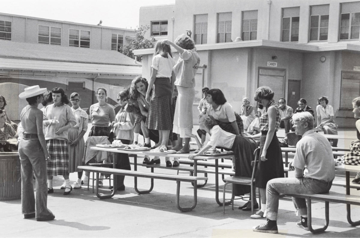 Stunning Behind-the-Scenes from the filming of 'Grease (1978)'