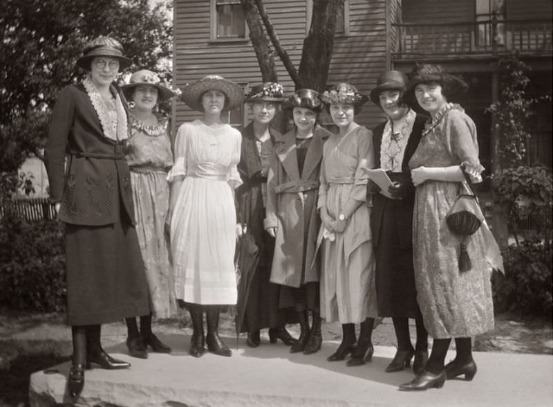 Spectacular Group Photos from the Early 20th Century