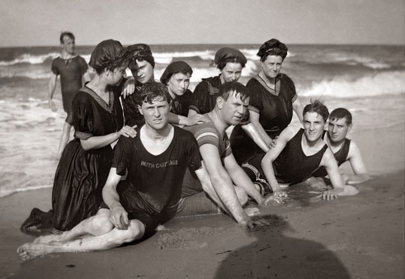 Spectacular Group Photos from the Early 20th Century