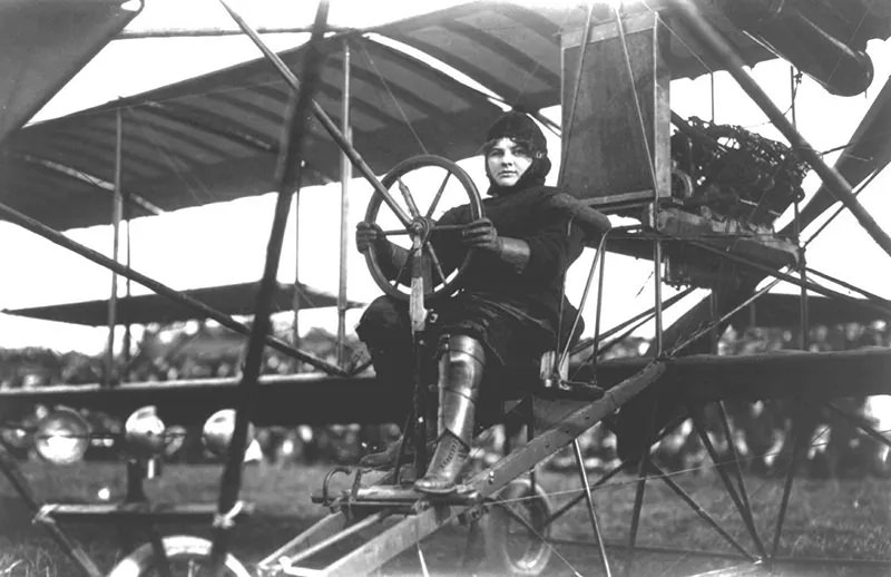 Blanche Scott (1885-1970), possibly the first American woman aviator and also the second woman to drive across the United States, 1910.