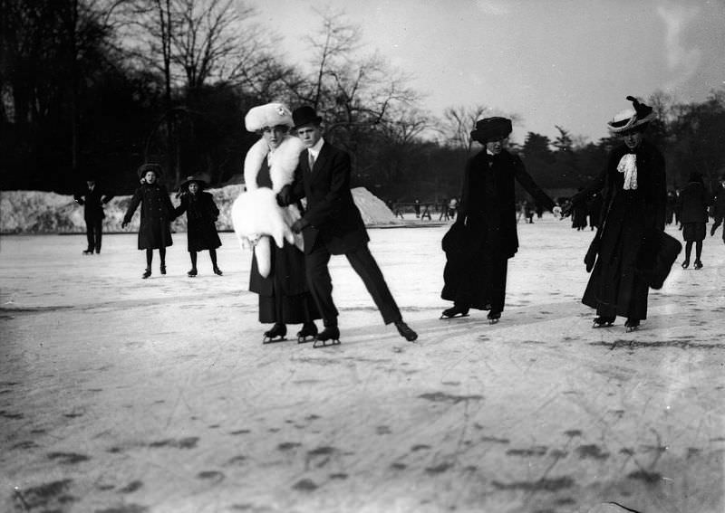 People ice skating, 1910s.