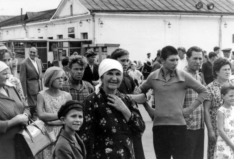 Stunning Vintage Photos of Life in Moscow in 1965