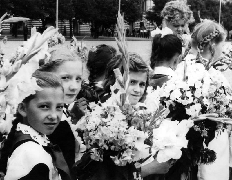 Stunning Vintage Photos of Life in Moscow in 1965