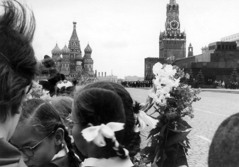 Stunning Vintage Photos of Life in Moscow in 1965