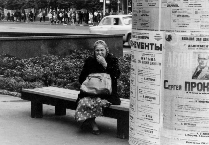 Stunning Vintage Photos of Life in Moscow in 1965