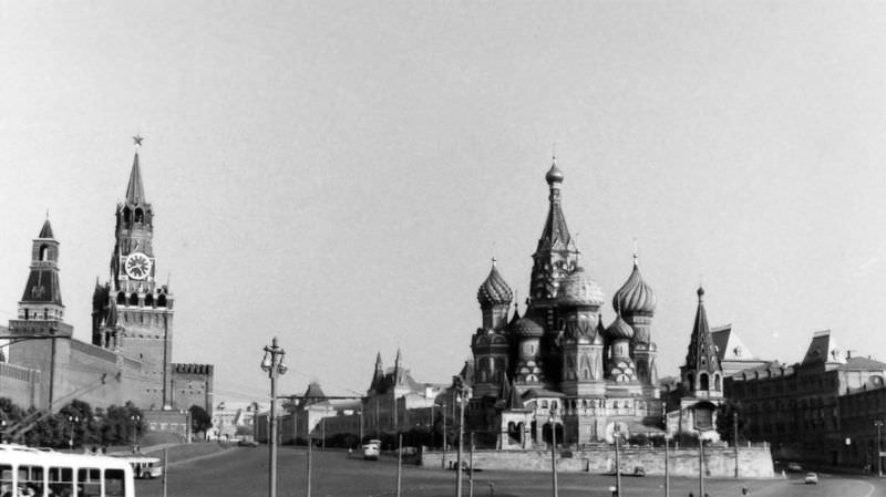 Stunning Vintage Photos of Life in Moscow in 1965