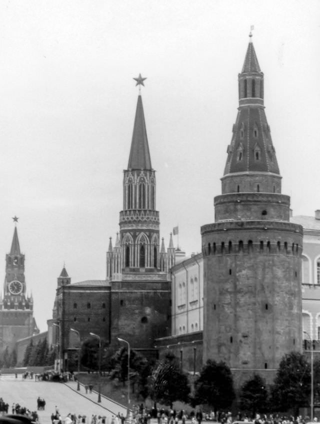 Stunning Vintage Photos of Life in Moscow in 1965