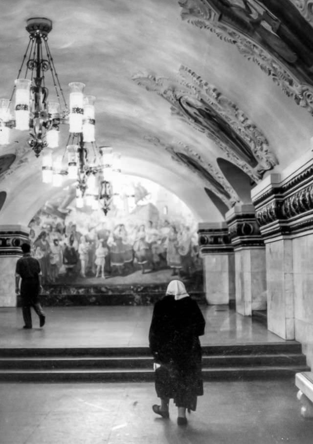 Stunning Vintage Photos of Life in Moscow in 1965