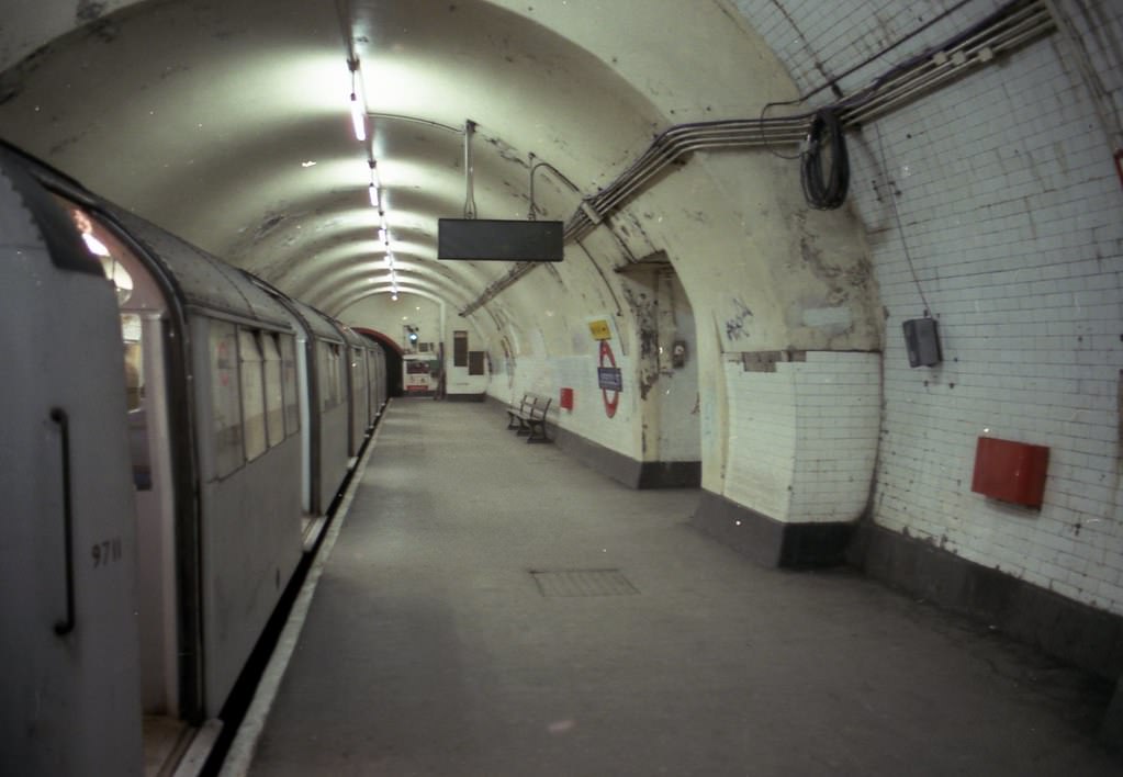 Liverpool St, Central line, eastbound