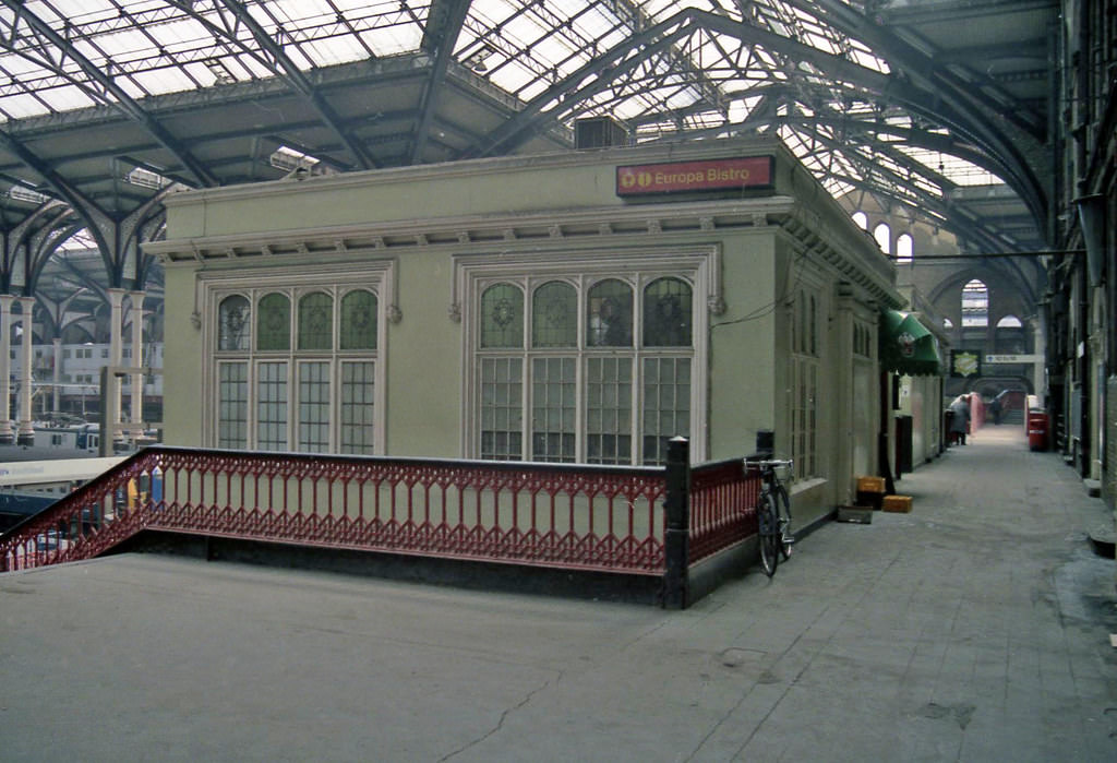 Liverpool St station, 1987