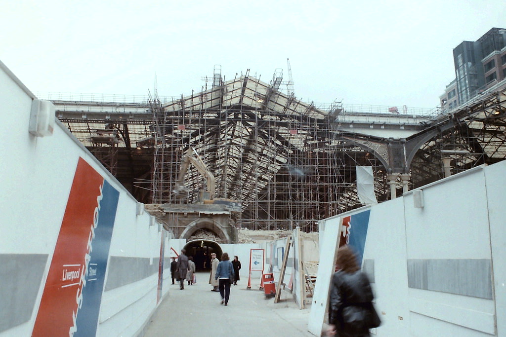 Liverpool St Station, 3 Feb, 1989