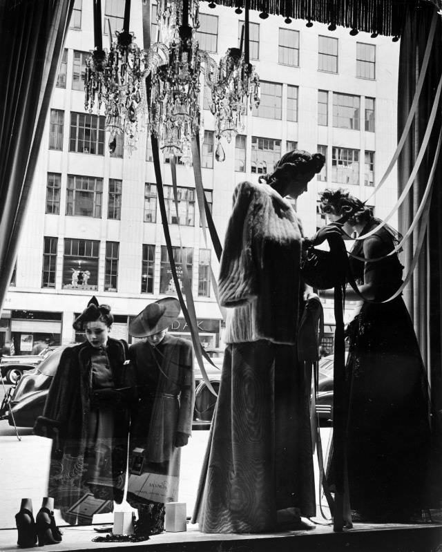 Window shopping outside of Bergdorf Goodman, Fifth Avenue, New York City, 1942.