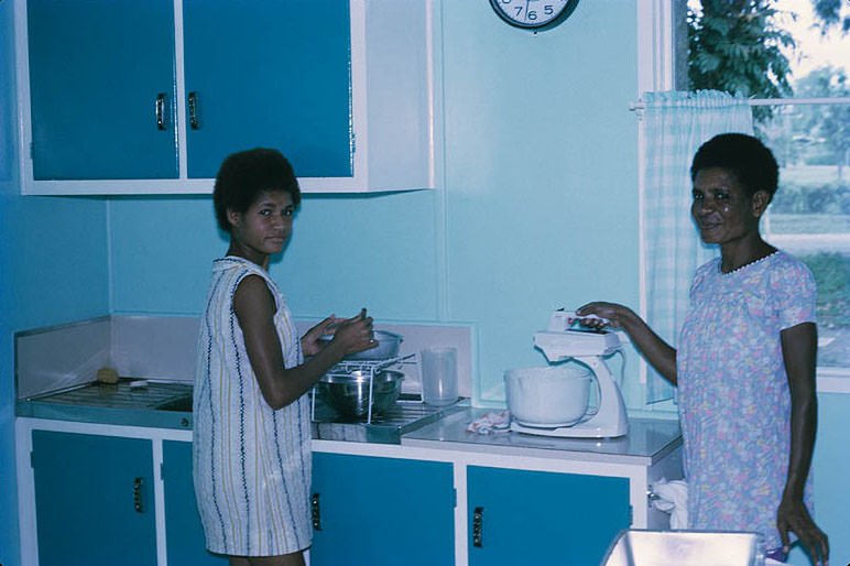 Fabulous Photos Show Life in Papua New Guinea in the 1970s