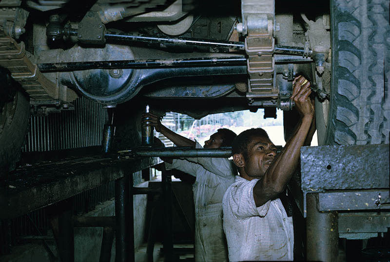 Fabulous Photos Show Life in Papua New Guinea in the 1970s