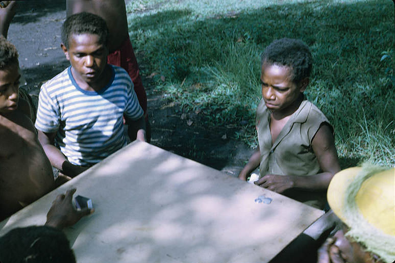 Fabulous Photos Show Life in Papua New Guinea in the 1970s