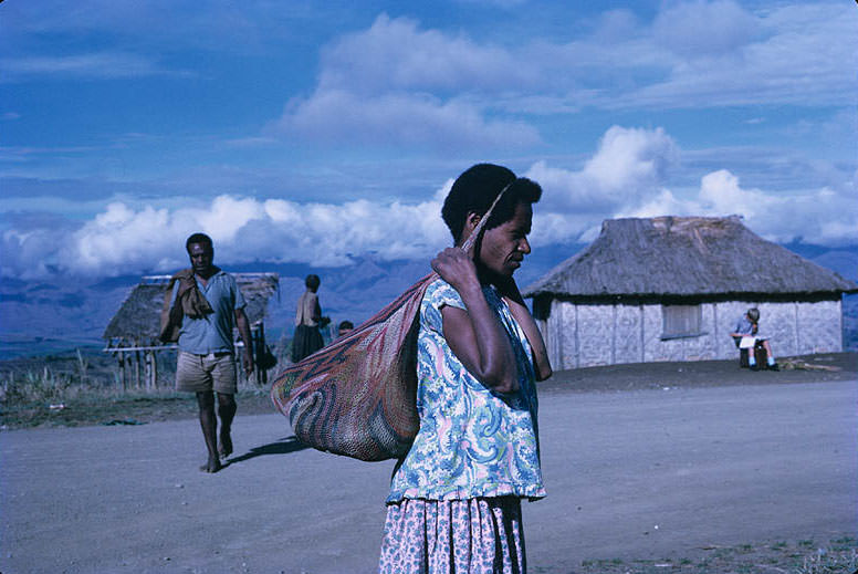 Fabulous Photos Show Life in Papua New Guinea in the 1970s