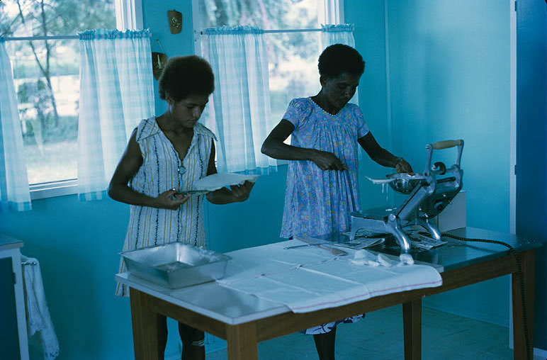 Fabulous Photos Show Life in Papua New Guinea in the 1970s