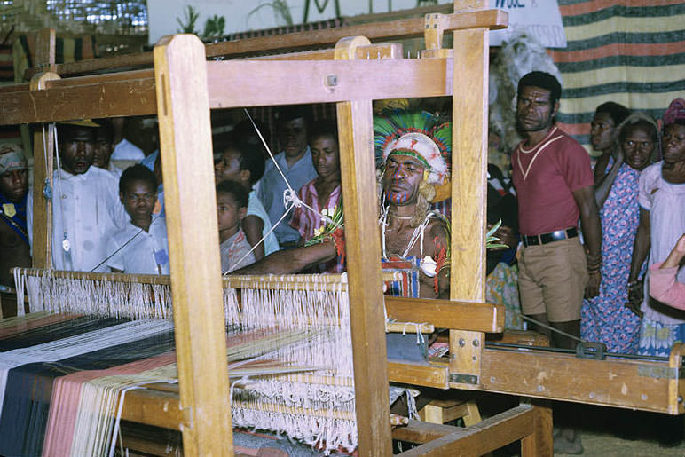 Fabulous Photos Show Life in Papua New Guinea in the 1970s