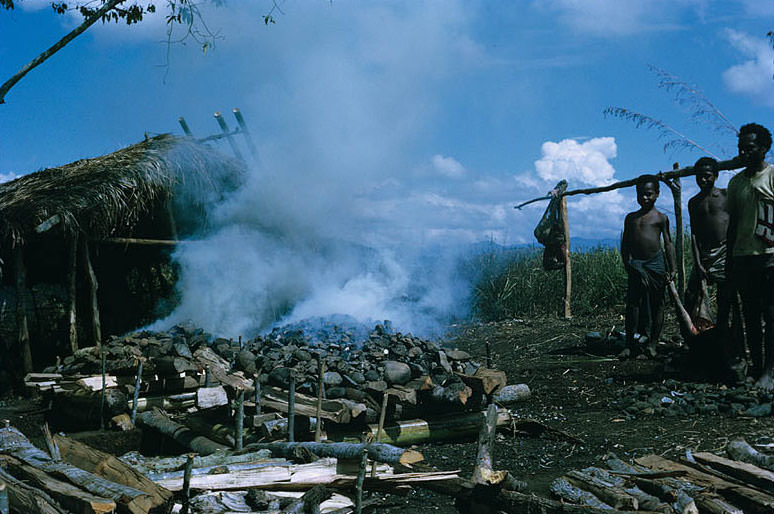 Fabulous Photos Show Life in Papua New Guinea in the 1970s