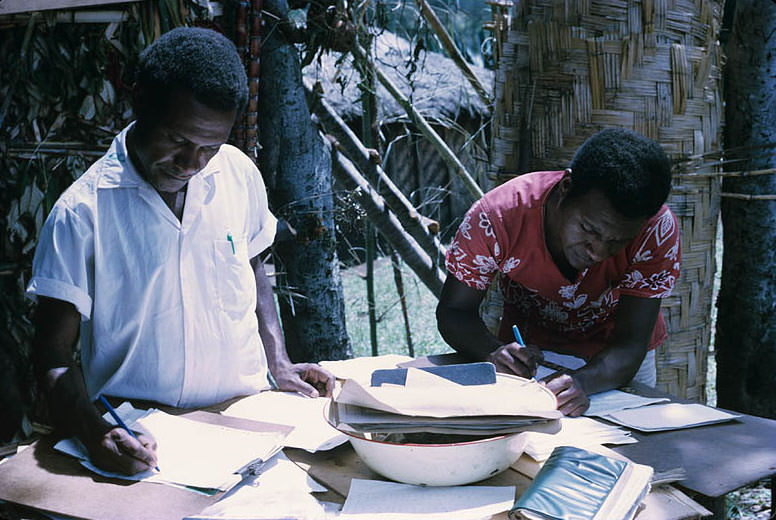 Fabulous Photos Show Life in Papua New Guinea in the 1970s