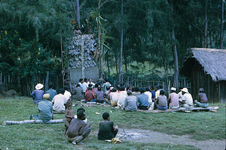 Fabulous Photos Show Life in Papua New Guinea in the 1970s