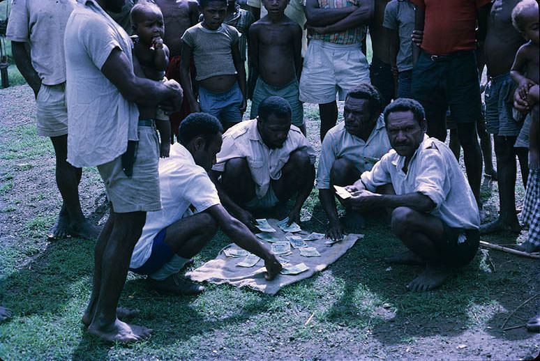 Fabulous Photos Show Life in Papua New Guinea in the 1970s