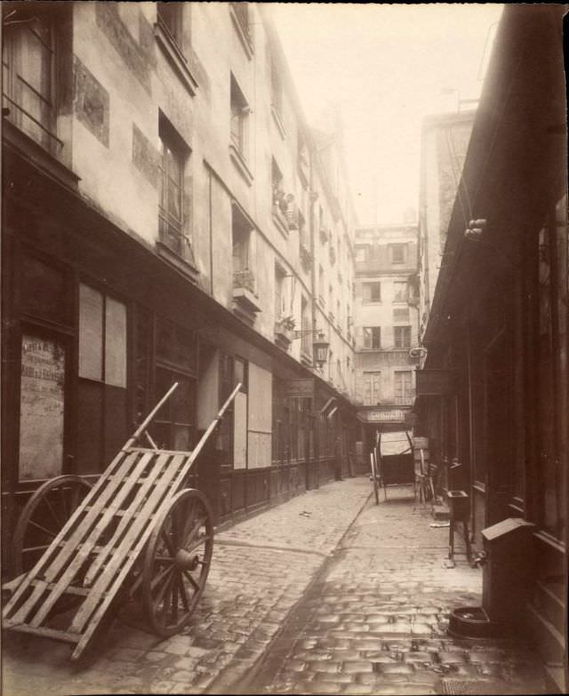 Passage Moliere Vue prise de la rue St. Marti, 1906.