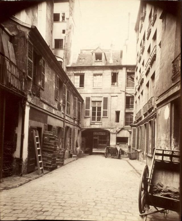 Cour 15 Rue Tiquetonne, 1907.