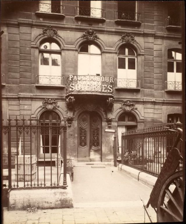 Restes de l’hotel St. Chaumont 226 Rue St. Denis, 1907.