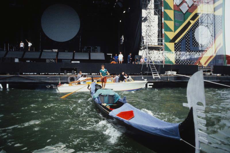 Pink Floyd's Famous Floating Concert in Venice that forced the City Council to Resign, 1989