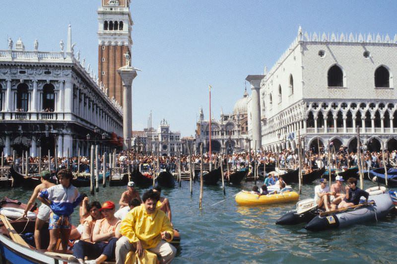 Pink Floyd's Famous Floating Concert in Venice that forced the City Council to Resign, 1989