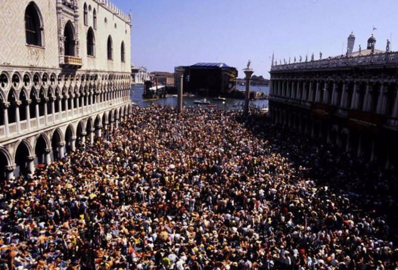 Pink Floyd's Famous Floating Concert in Venice that forced the City Council to Resign, 1989