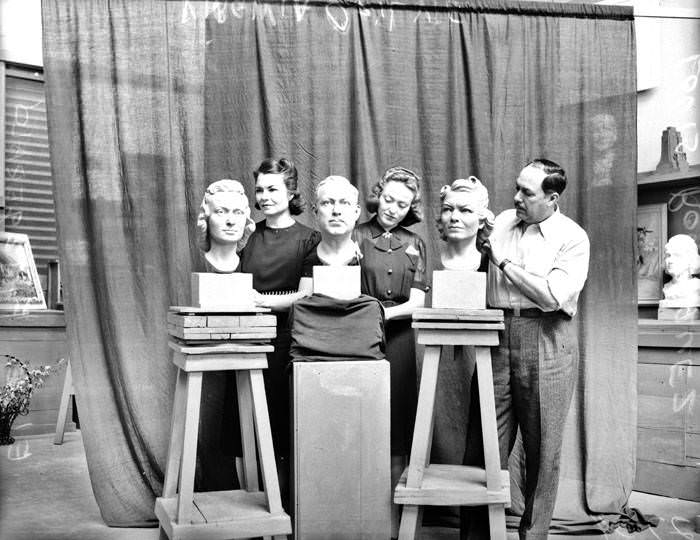 Sculptors at work, 1941