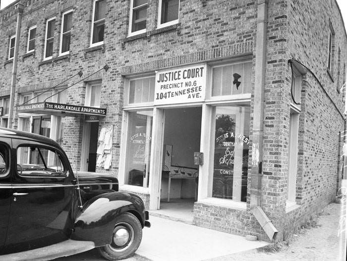 Exterior of Justice of Peace Court No. 6, 1941