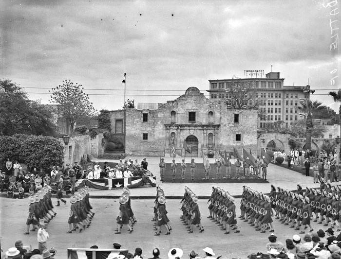 Battle of Flowers Parade with Jefferson Lassos passing before the Alamo,1941