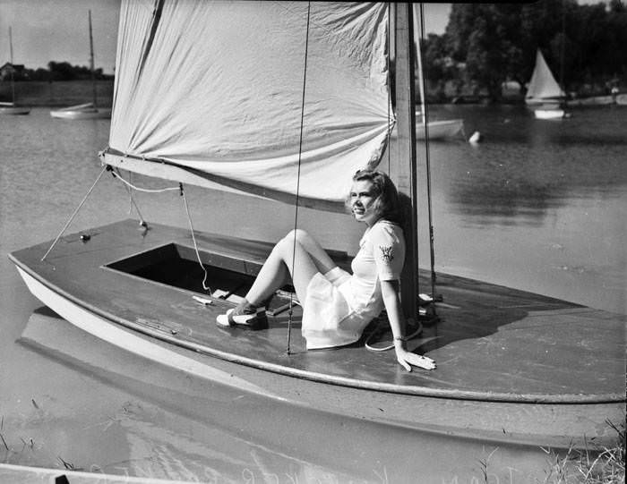 Jean Knickerbocker on sailboat at Woodlawn Lake, 1941