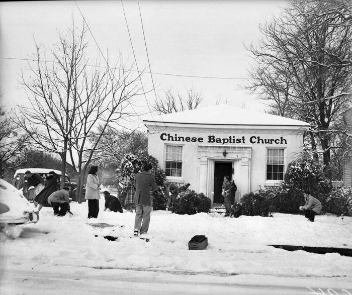 Snowball fight in San Antonio, 1949