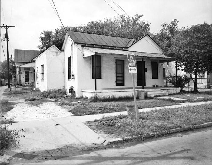One-story house with stucco walls, 315 Columbus Street, San Antonio, 1949