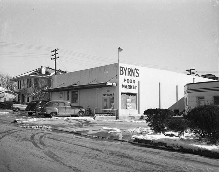 Snow at Byrn's Food Market, San Antonio, 1949