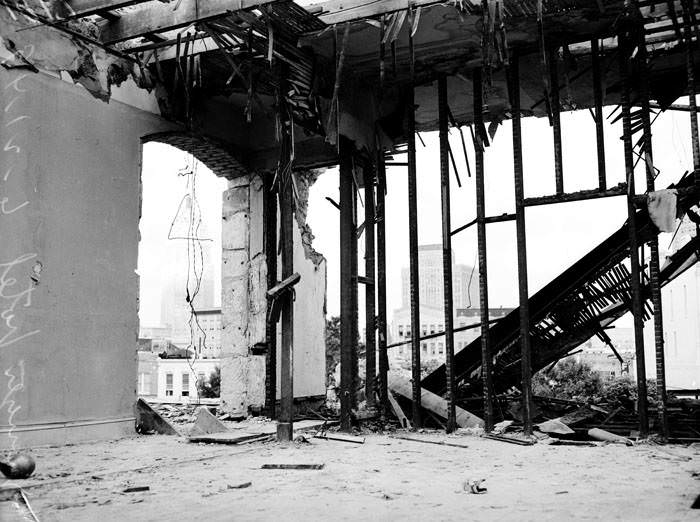 Demolition of north addition of Menger Hotel, 1949.