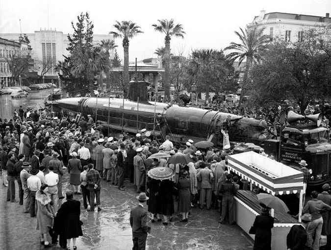 Japanese submarine on display at Alamo Plaza, 1943
