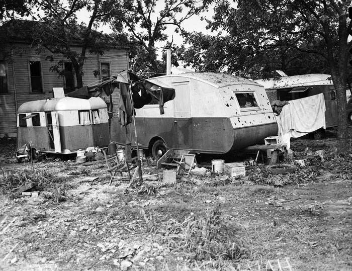 Hail-damaged house trailers, 1946