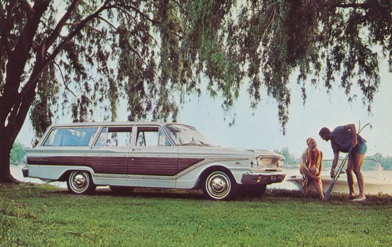 1963 Ford Fairlane Squire Wagon.
