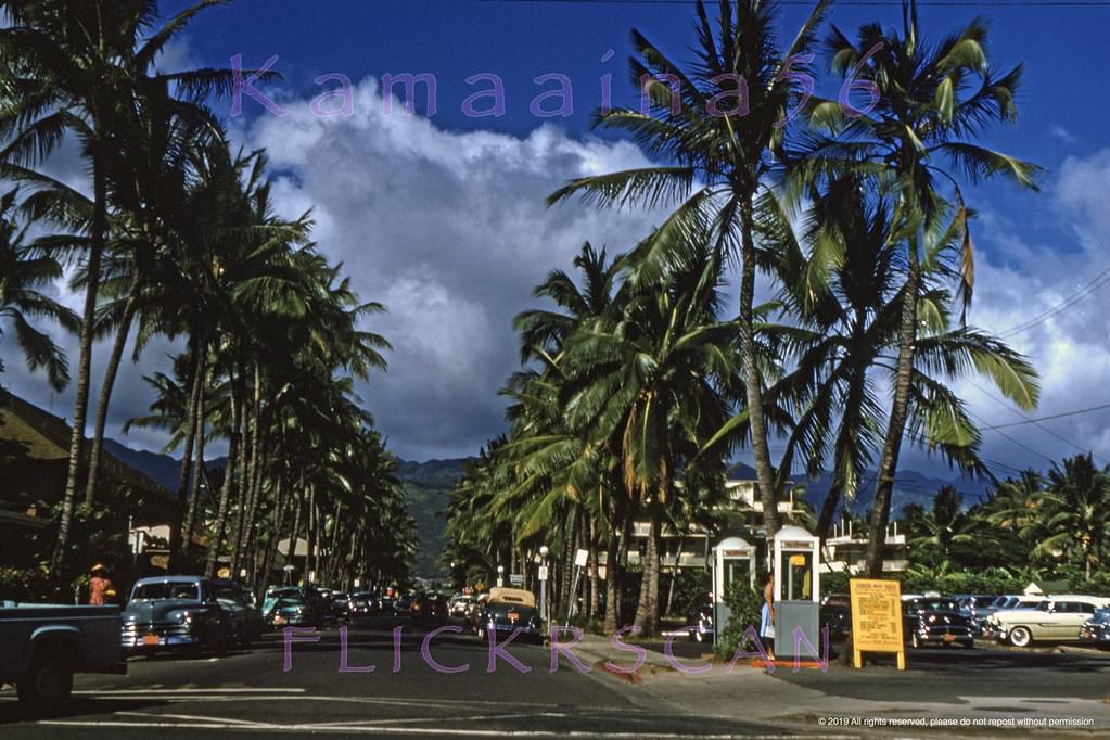 Mauka (inland) view along Waikiki’s Seaside Avenue from the corner of Kalakaua Avenue, 1950s