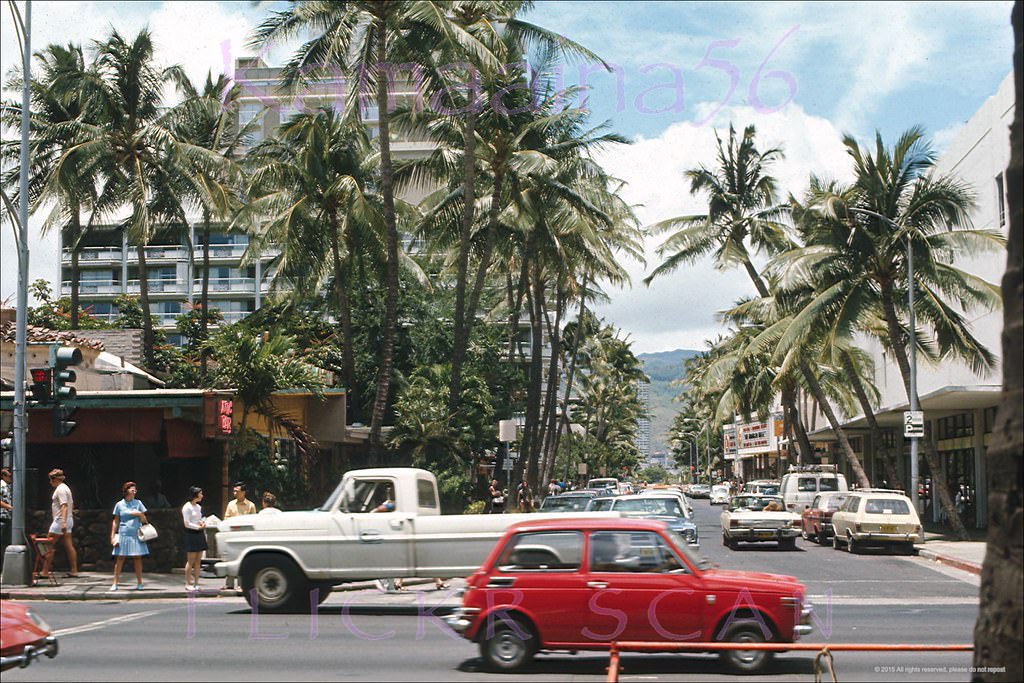 Random snap looking mauka along Seaside Avenue from the Kalakaua Avenue intersection, 1971